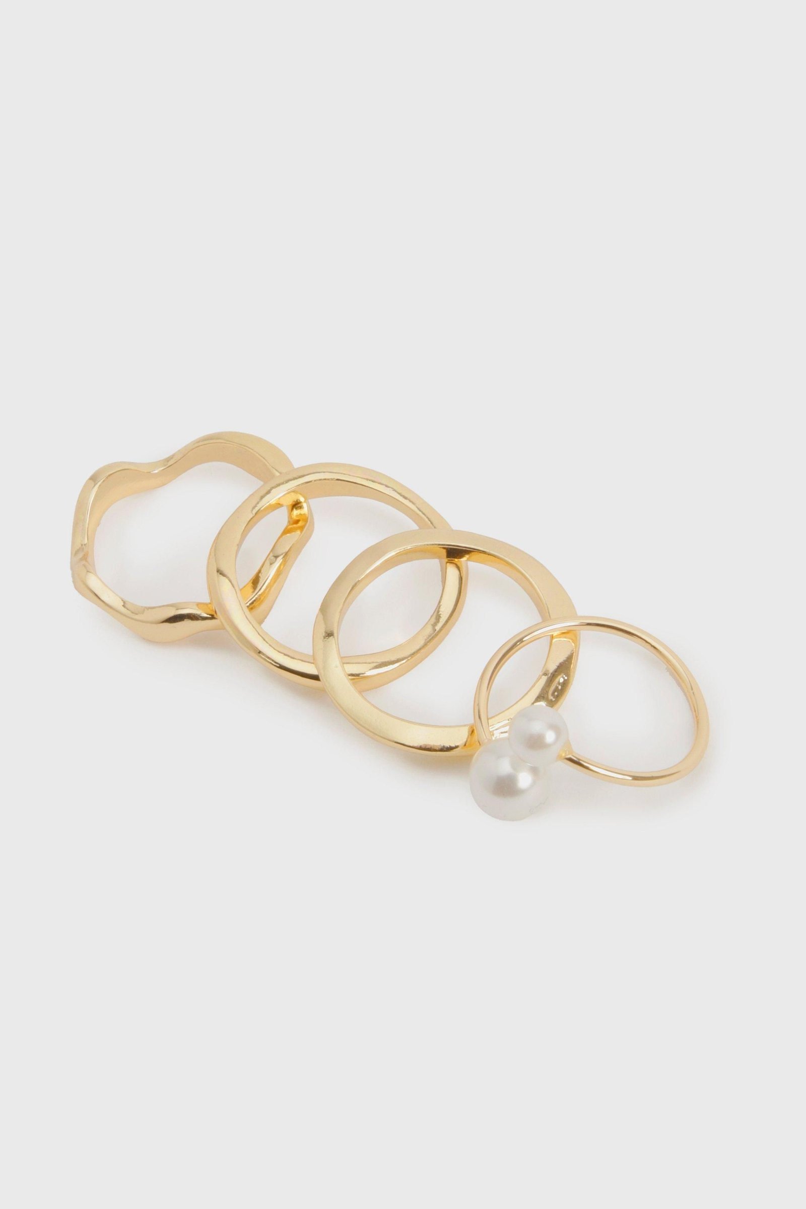 Pearl ring set