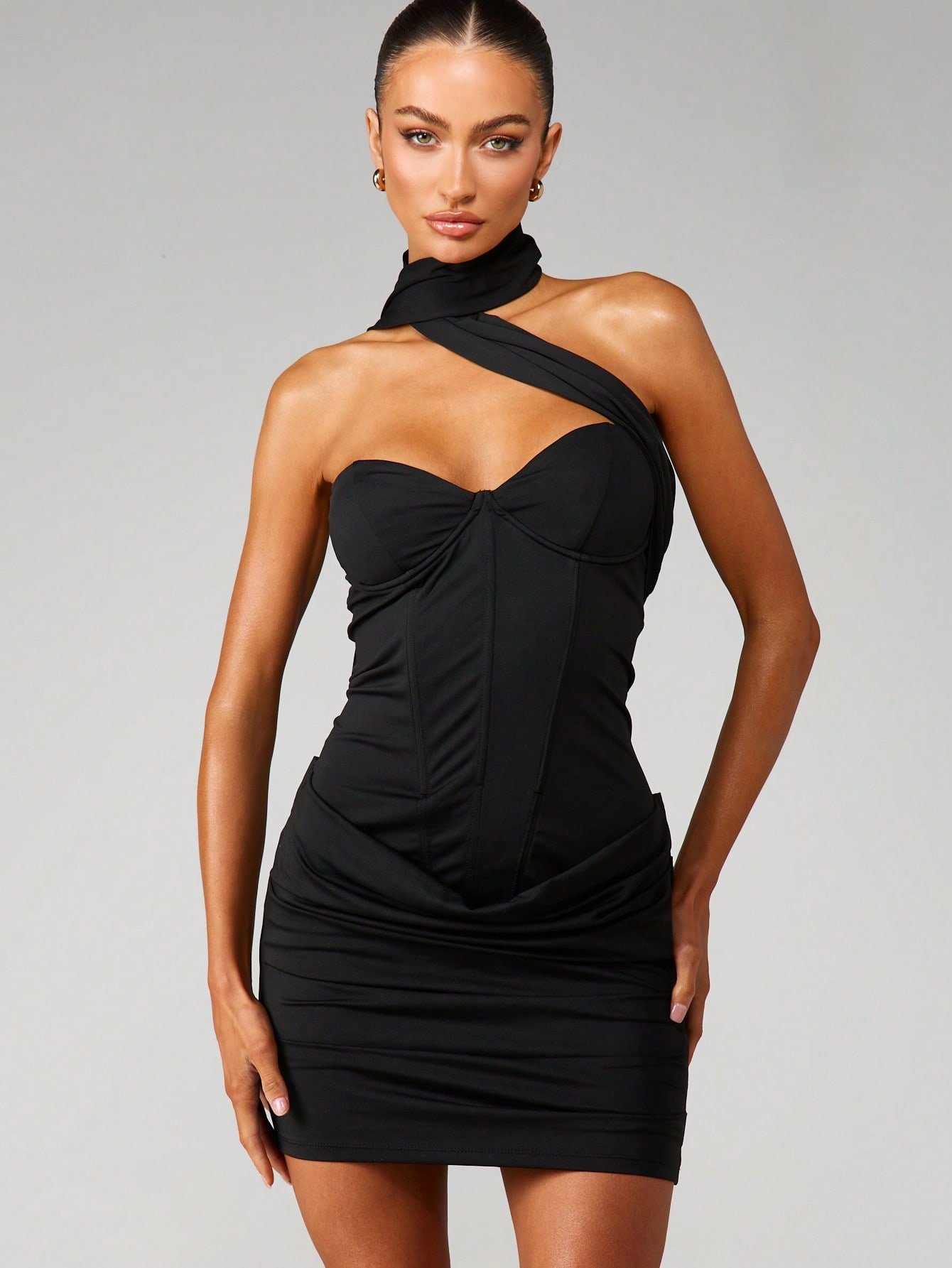 Robe Moulante Mini Dos Nu Avec Détail Corset