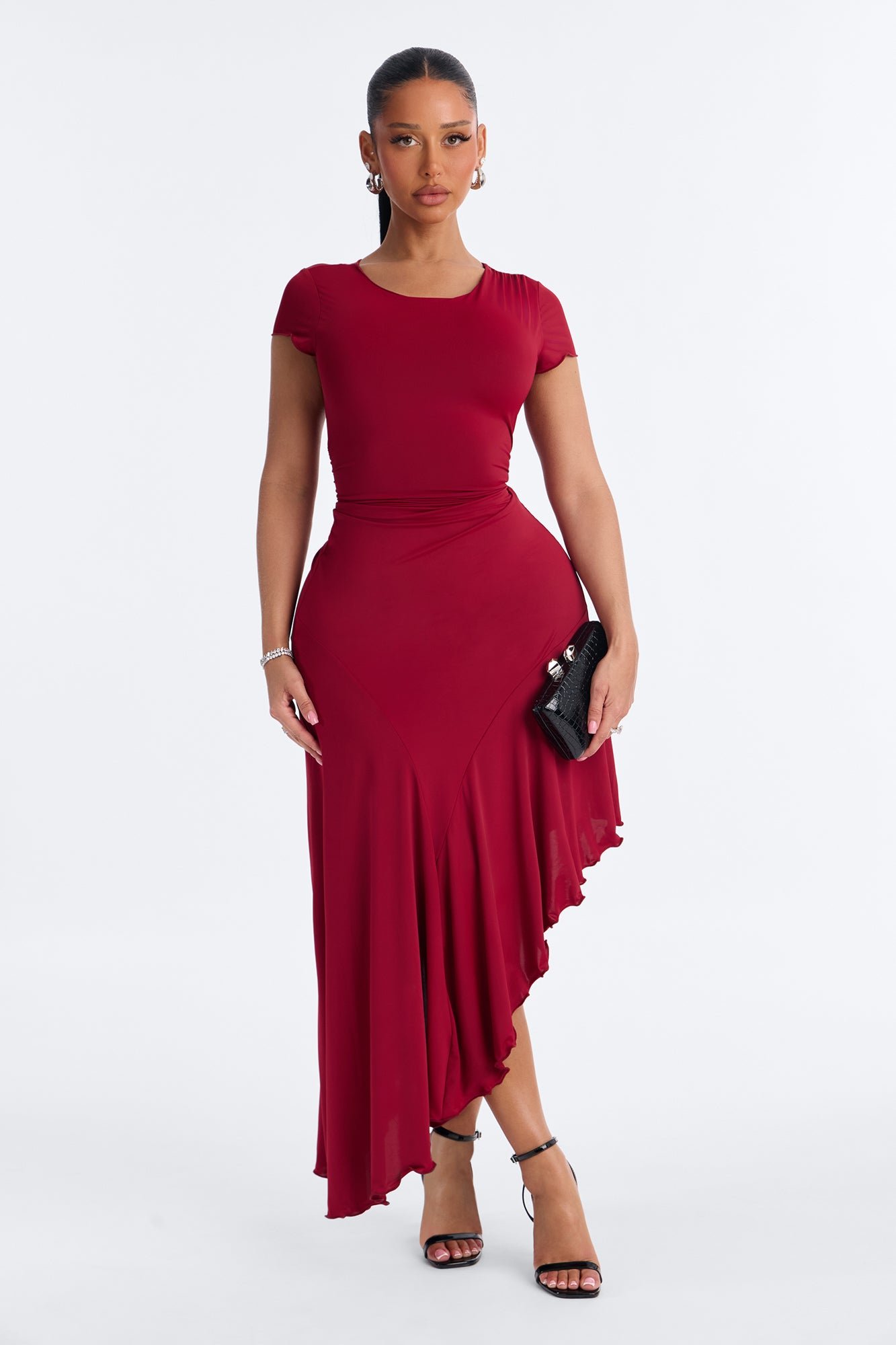 Robe mi-longue asymétrique taille basse