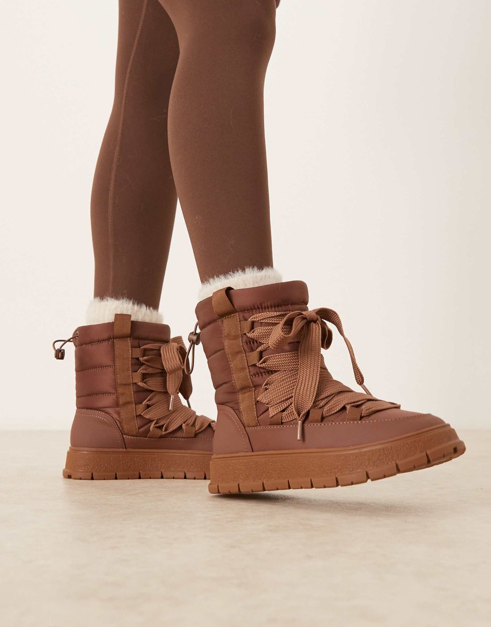 Lace-up nylon snow boots in camel