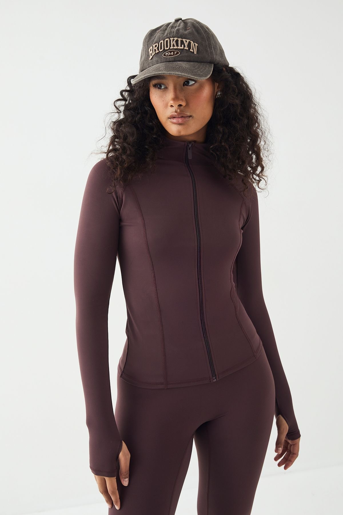 Sculpting zip-up sports jacket - Chocolate