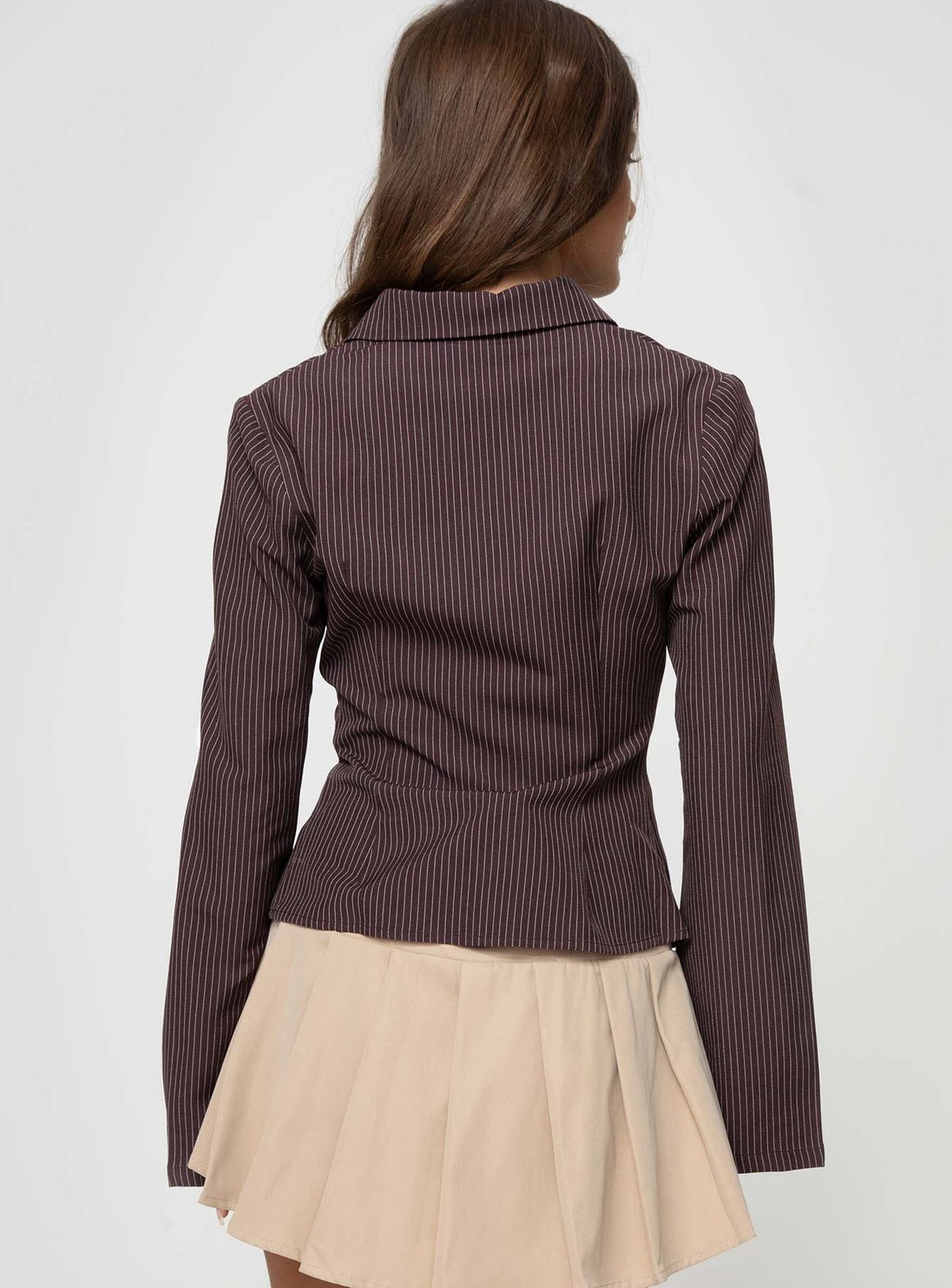 Chemise à fines rayures manches évasées