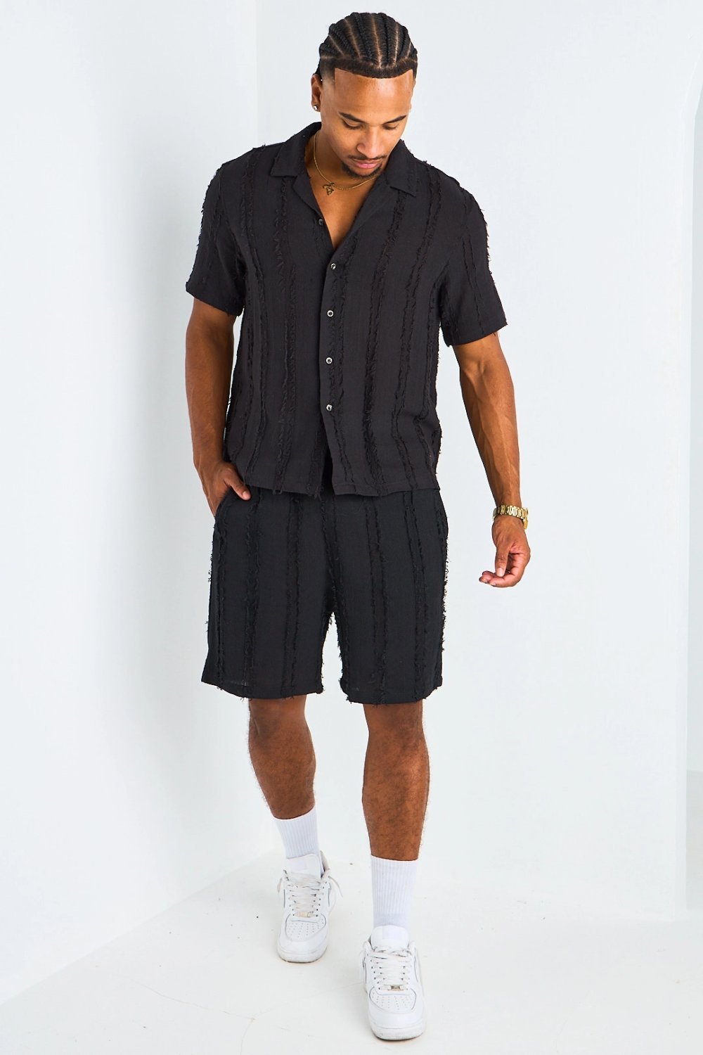Ensemble chemise ajourée et short effiloché noir