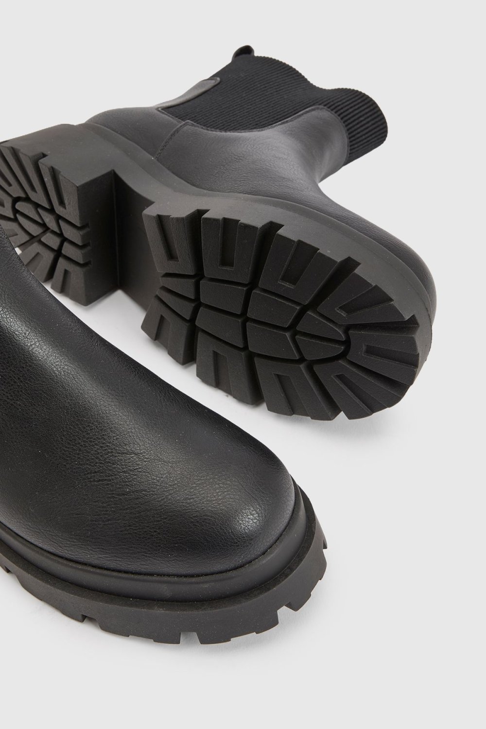 Bottines Chelsea à semelle crantée