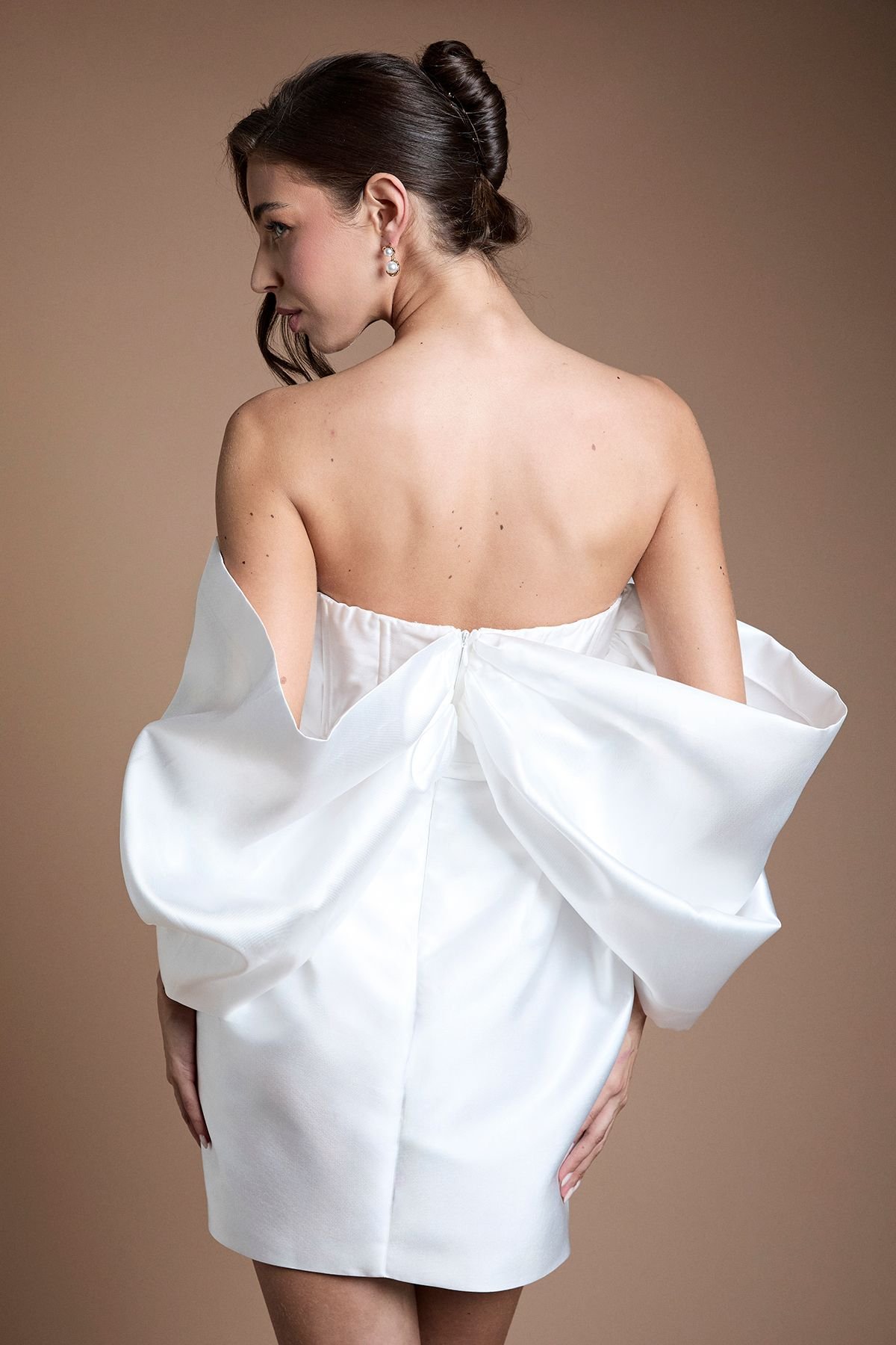 Short corset wedding dress with puff sleeves