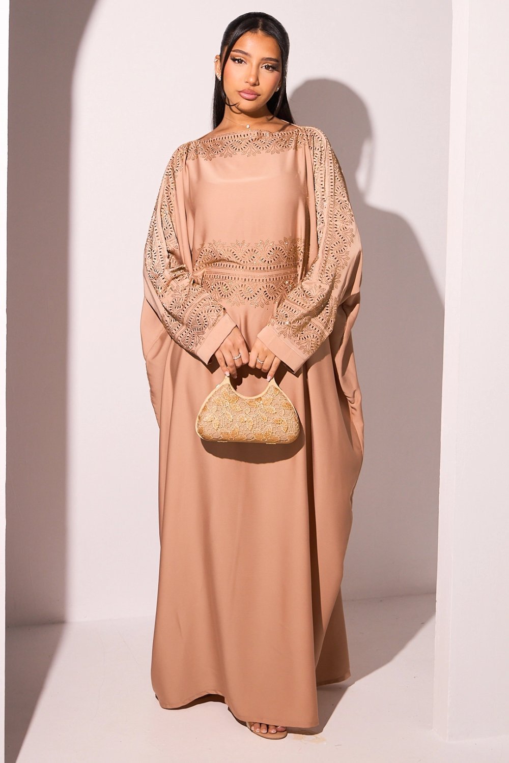 Abaya satinée à empiècement doré beige orangé