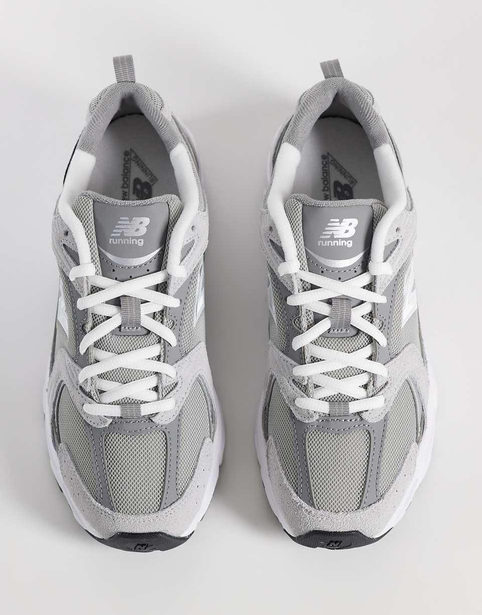 Baskets 530 grises