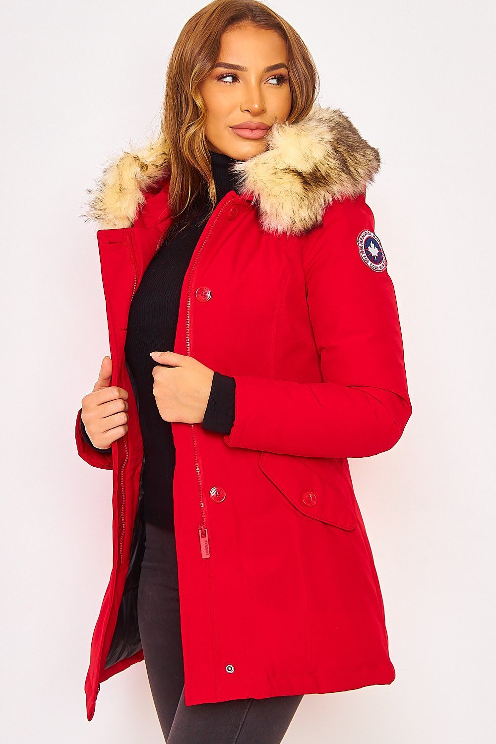 Parka mi-longue m9ada b capuche fourrure 7mra