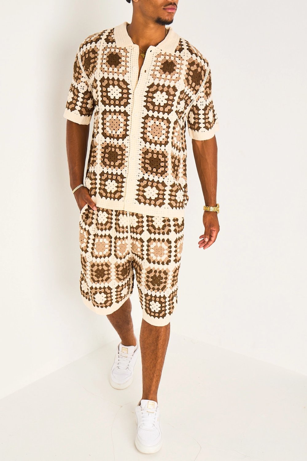 Ensemble chemise et short crochet à carreaux marron