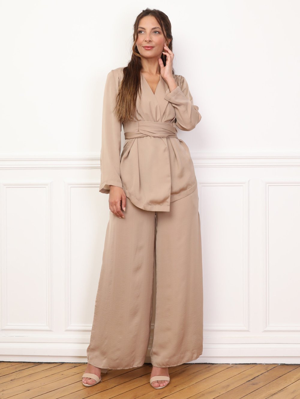 Ensemble kimono et pantalon texturés taupe