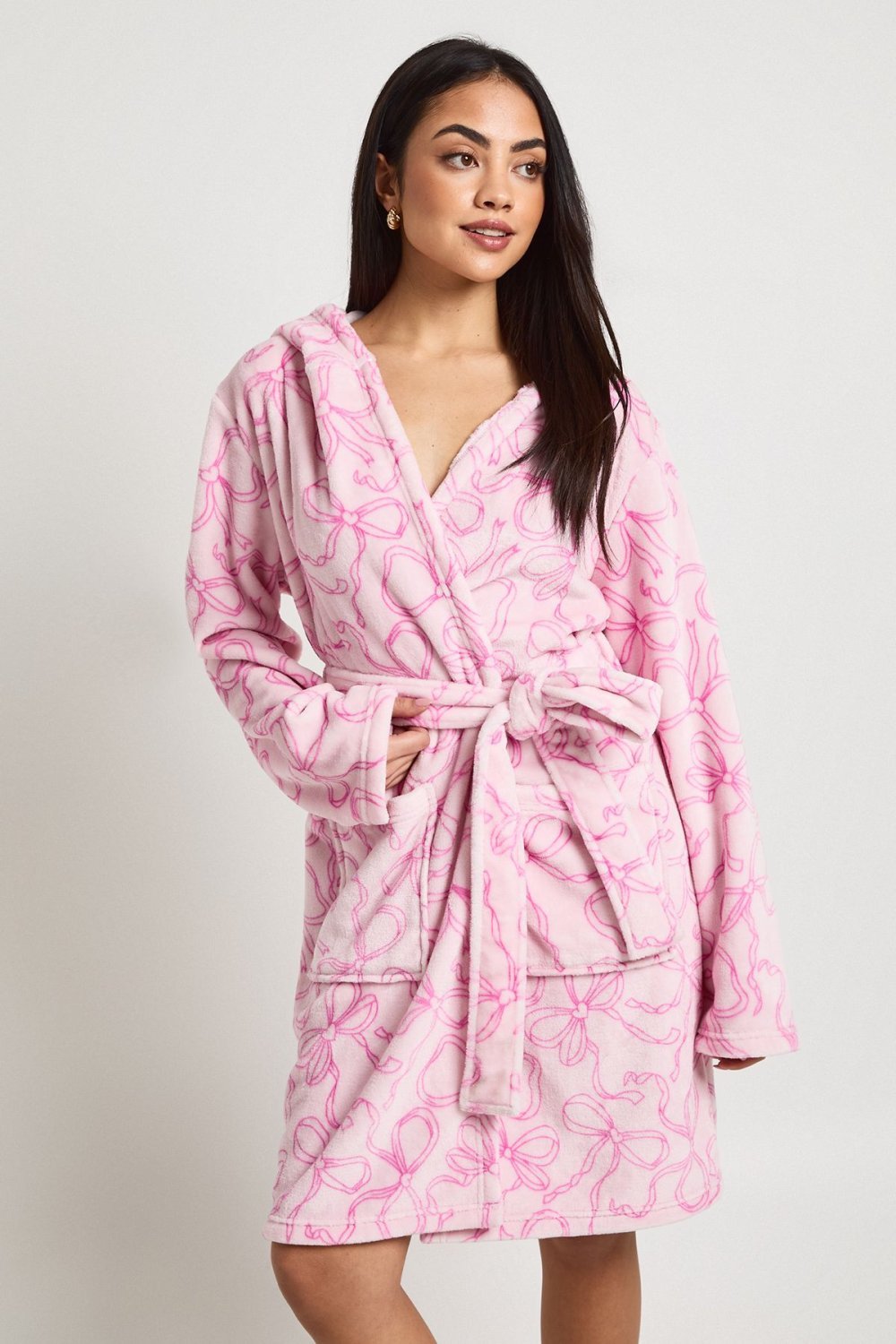 Robe de chambre courte à nœuds à capuche