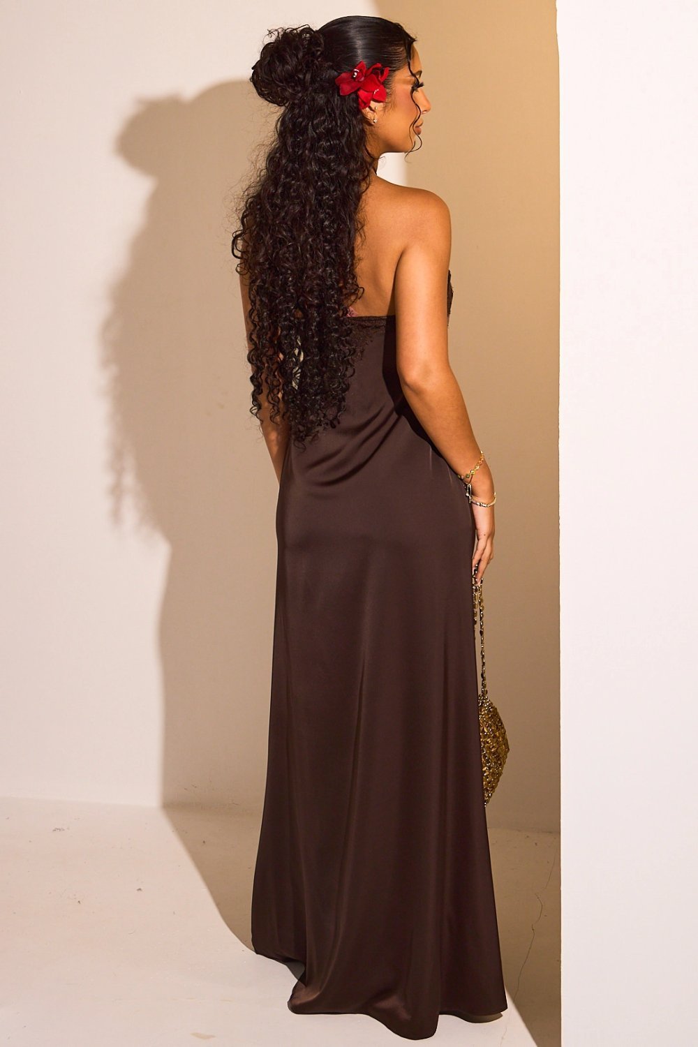 V-neck maxi dress with fine floral lace, coffee