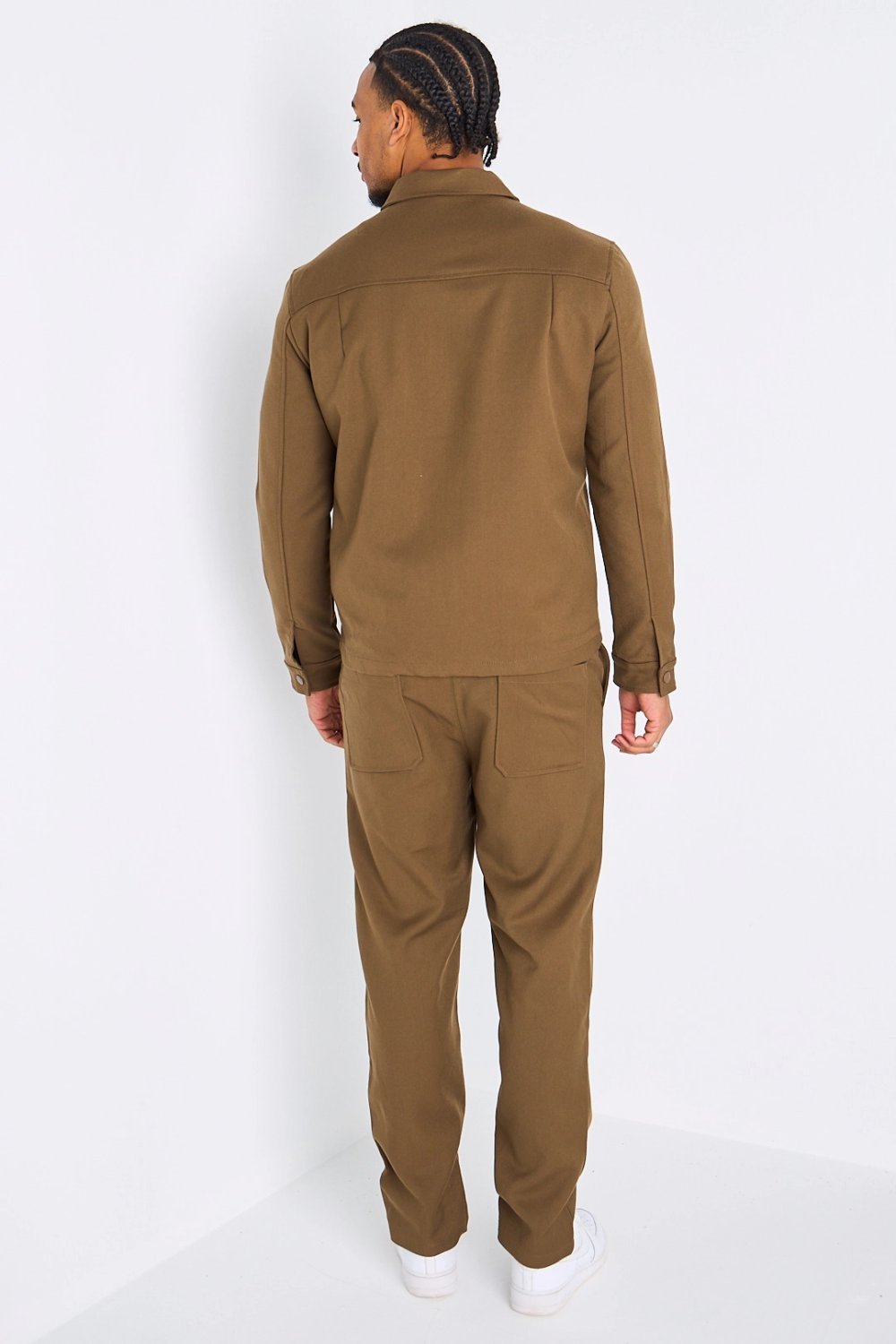 Ensemble veste col rabattu et pantalon kaki