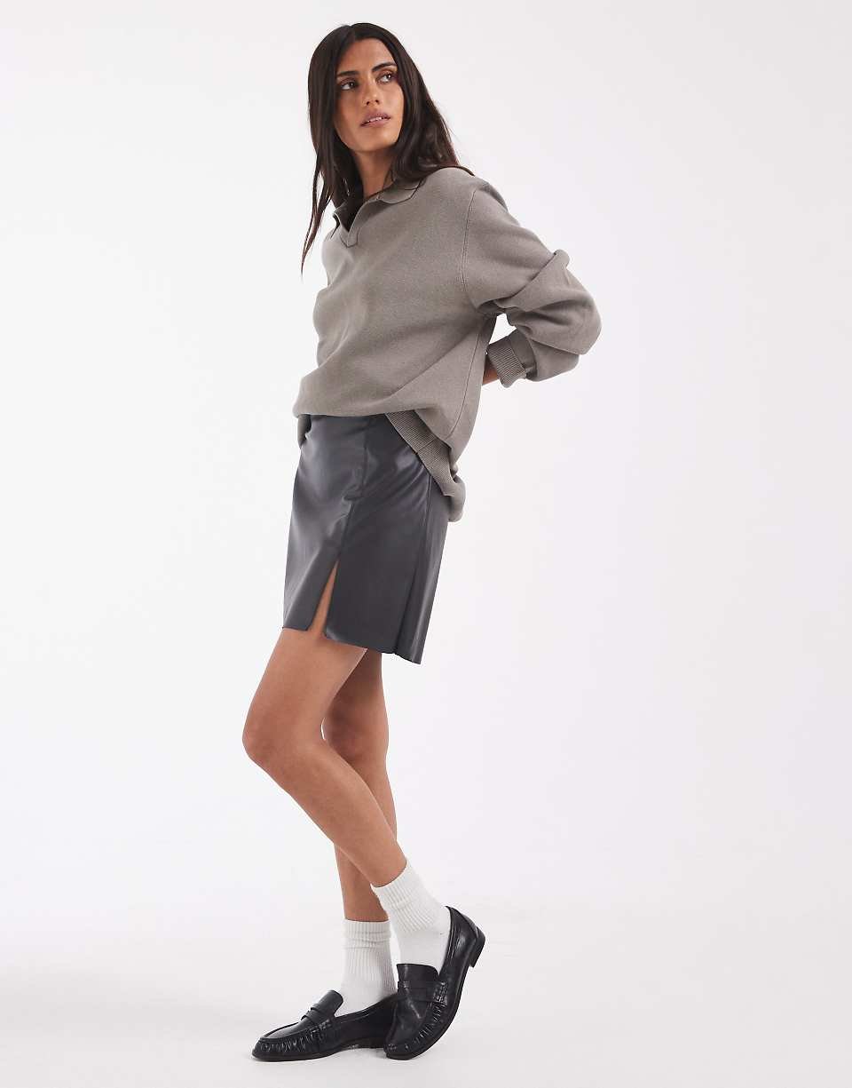 Faux-leather split mini skirt in black