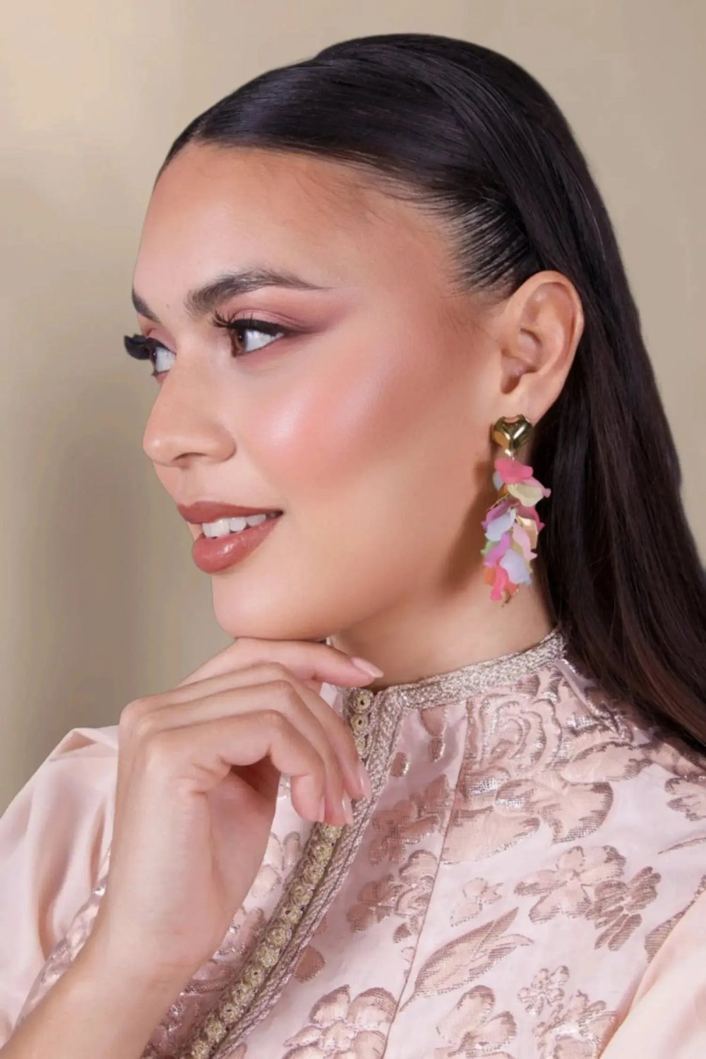 Boucles d'oreilles multicolores en résine
