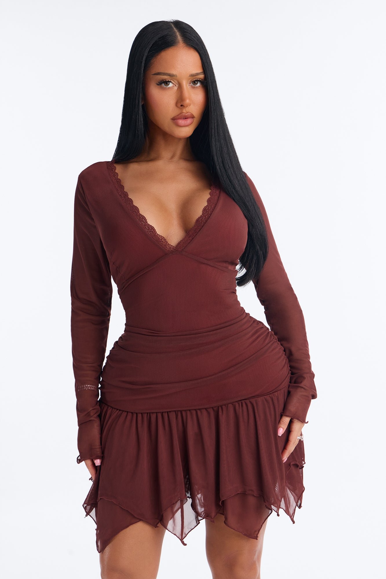 Robe Courte En Mesh Bordée De Dentelle