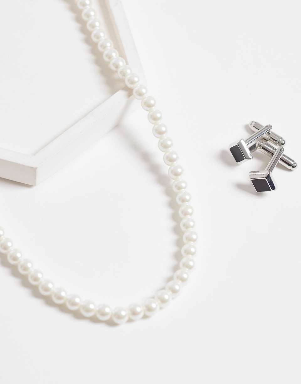 Short 6 mm faux pearl glass necklace - White