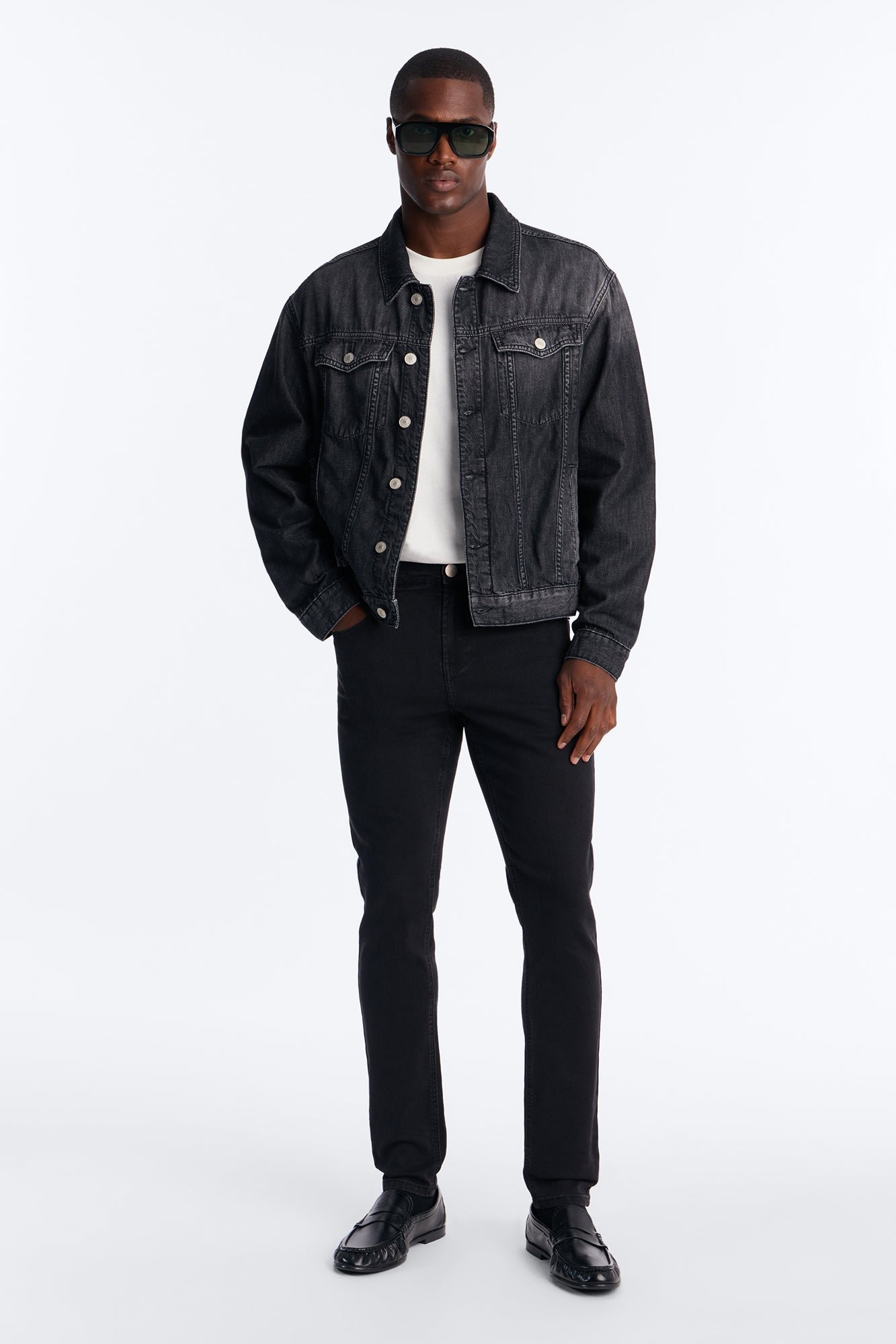 Washed black skinny jean