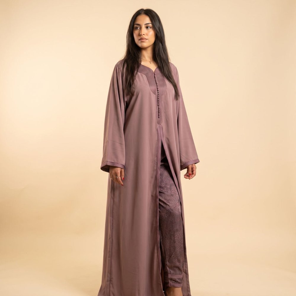 Caftan en crêpe et pantalon léopard vieux rose