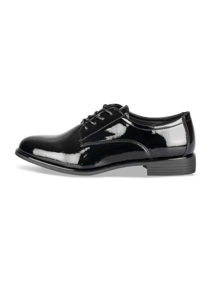 Derbies vernis à petit talon noirs