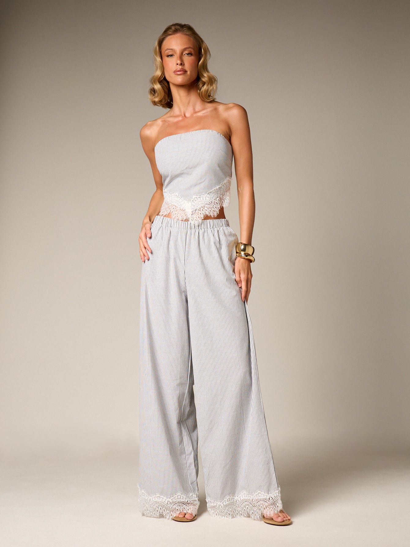 Pantalon palazzo à jambes larges avec ourlet