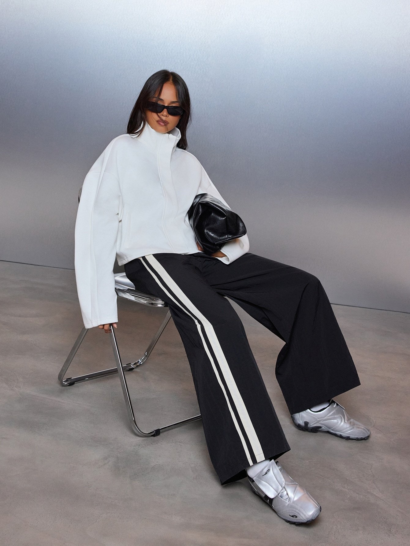 Sweat-shirt oversize à demi-zip et col montant