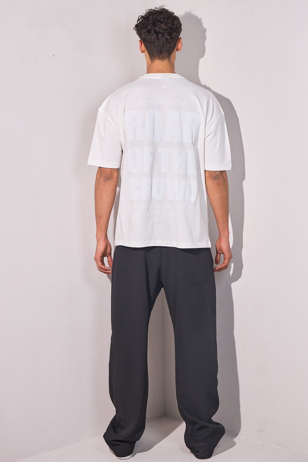 T-shirt wase3 b ktaba mtbo3a écru