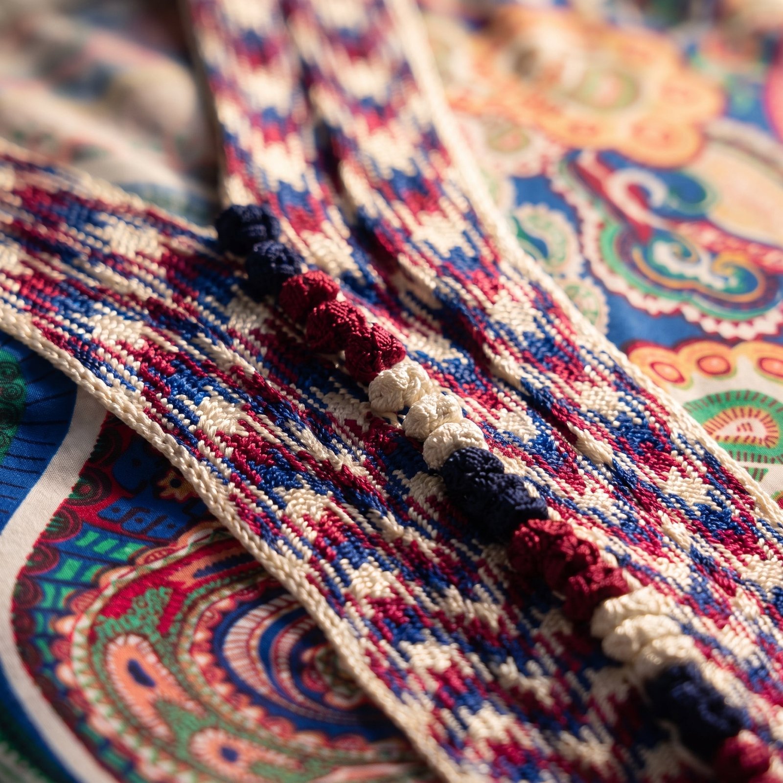 Caftan motifs cachemire bleu