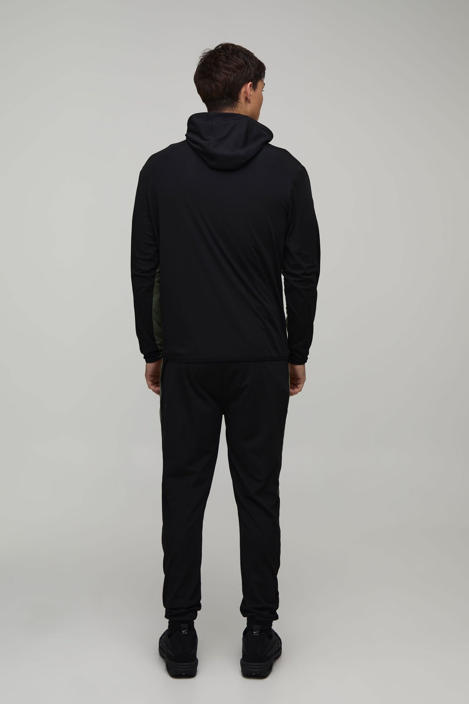 Ensemble De Survêtement Homme Coupe Régulière À Capuche Col Montant Avec Blocs De Couleur Active