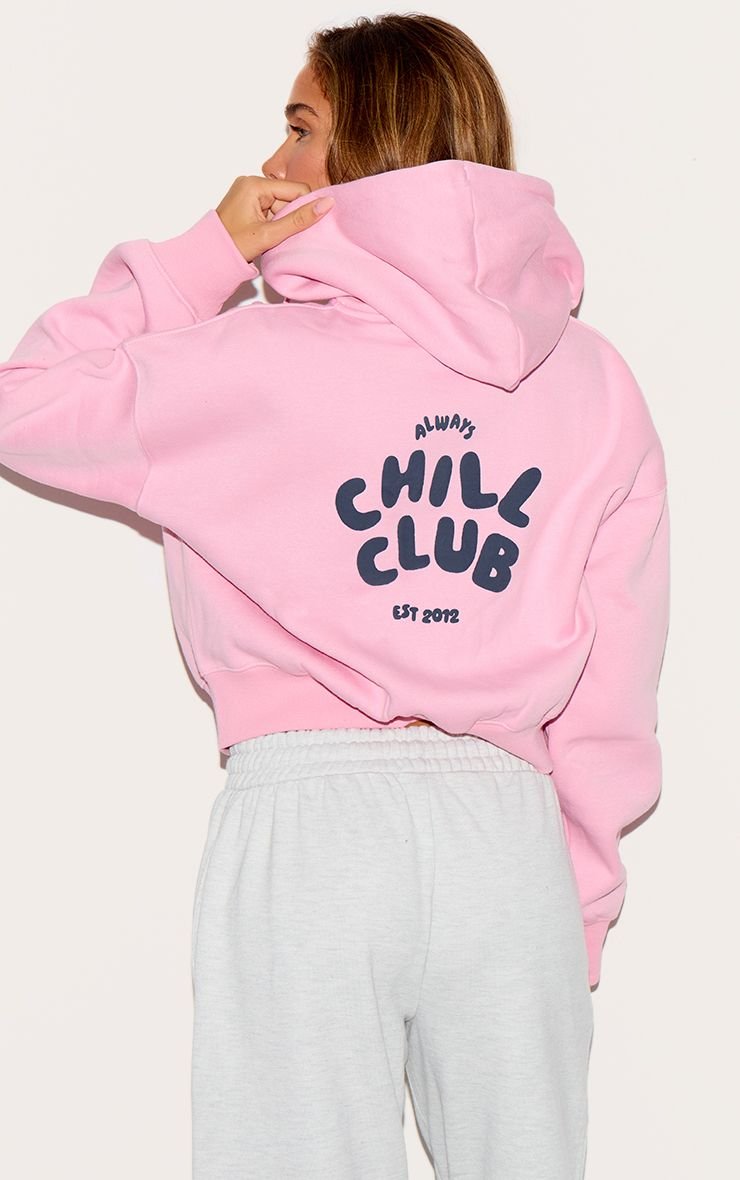 جاكيت بسحاب بطبعة بارزة Chill Club