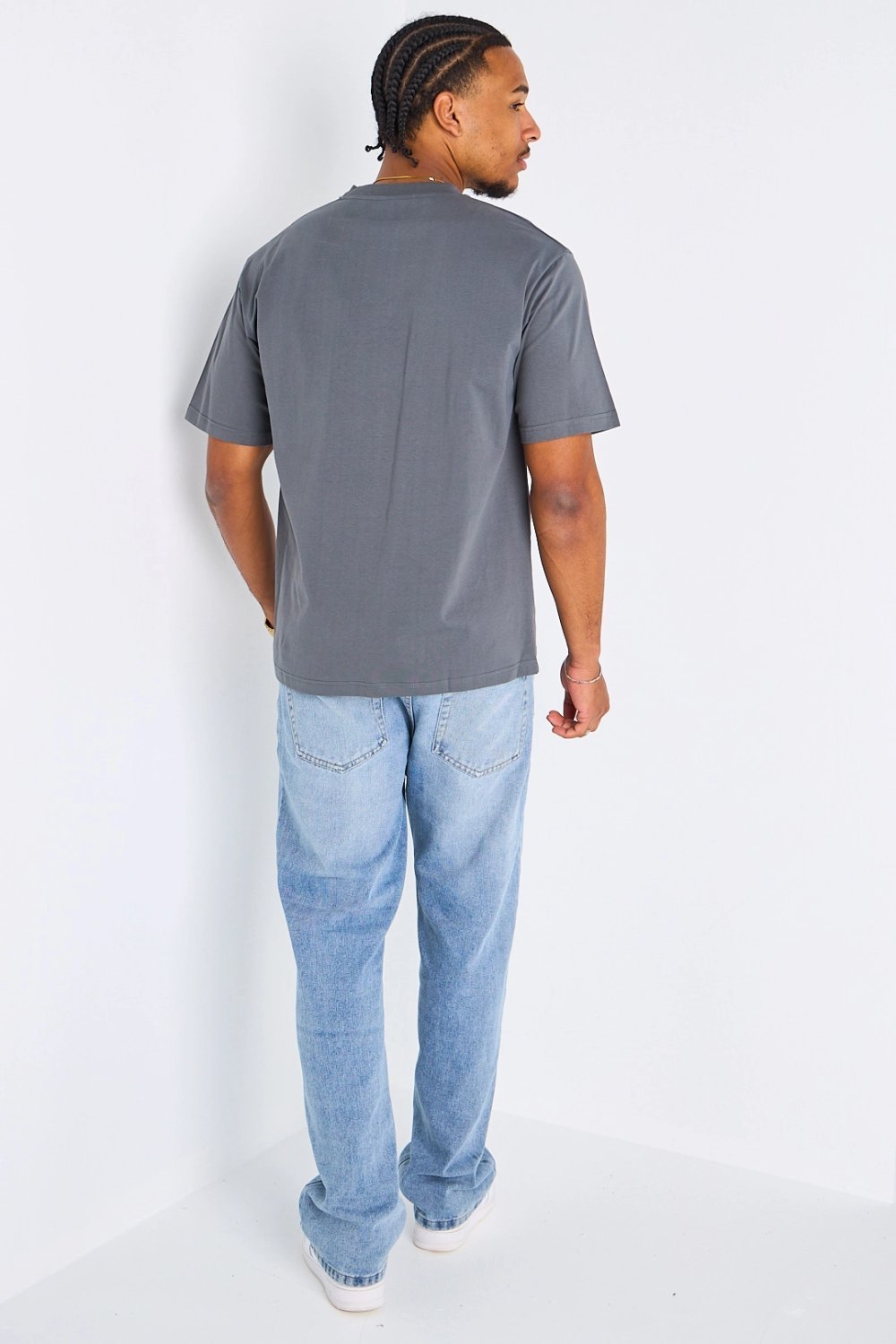 Dark grey oversized basic t-shirt