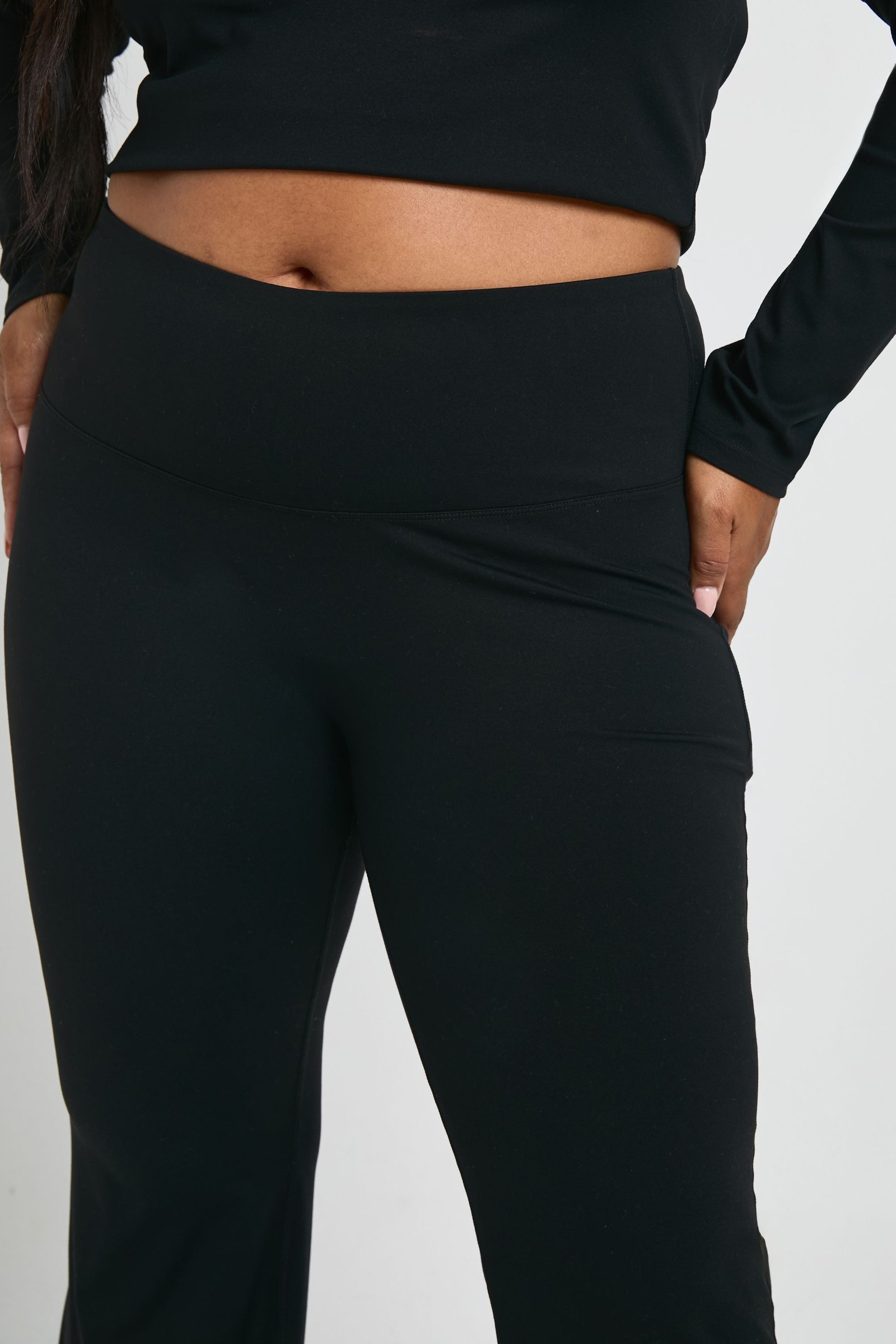 Legging évasé nadi bzzaf b taille haute