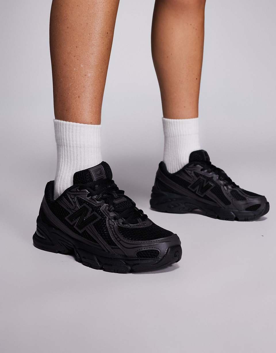 740 trainers in black