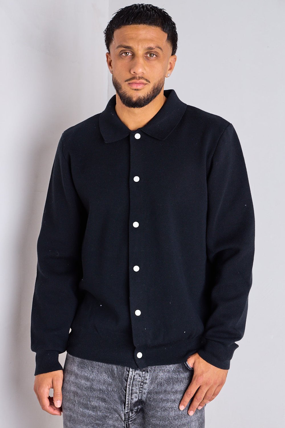 Gilet pull à col à rabats et pressions noir