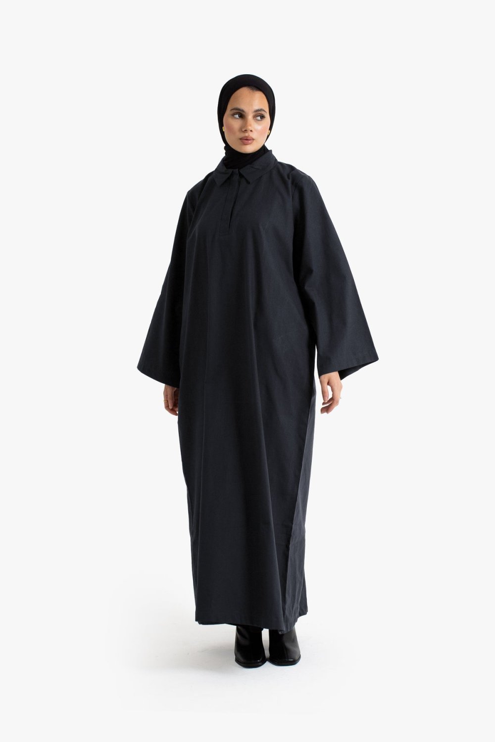 Textured cotton collared abaya - Black