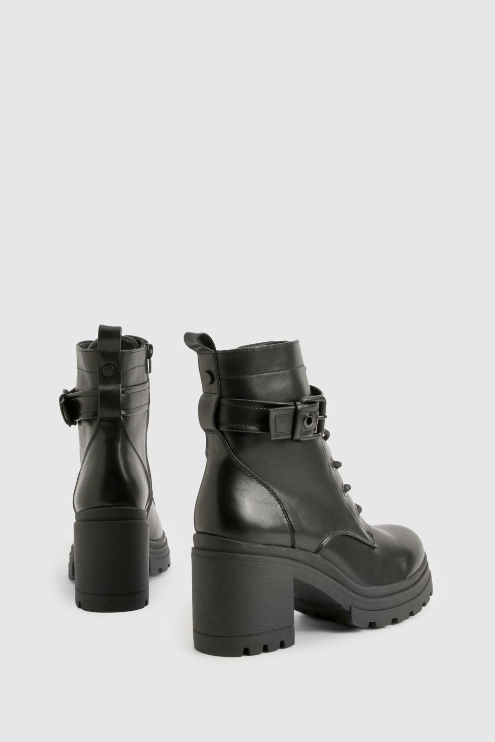 Hiker boots with buckle