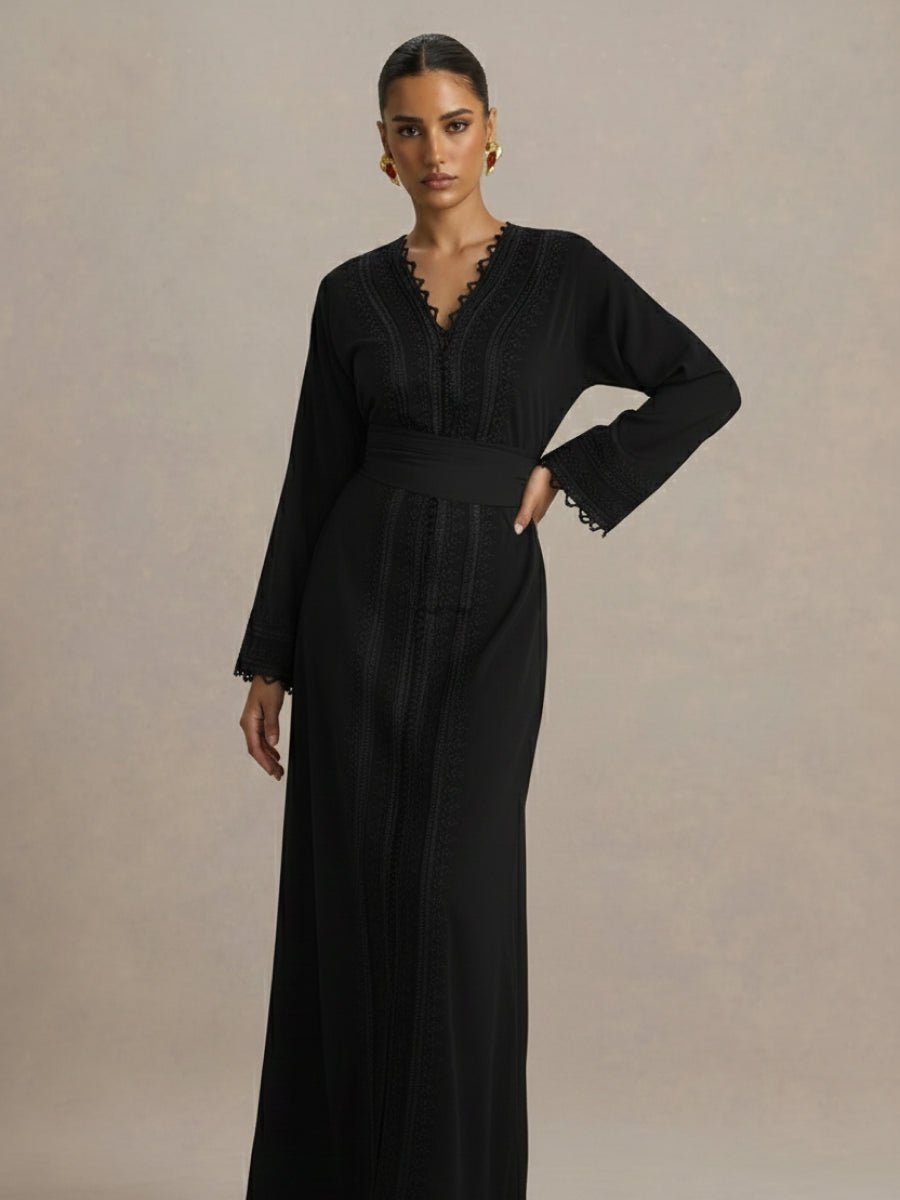Caftan b crêpe de soie sobre k7el