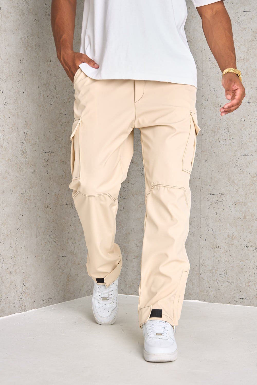 Jogging cargo à chevilles zippées beige
