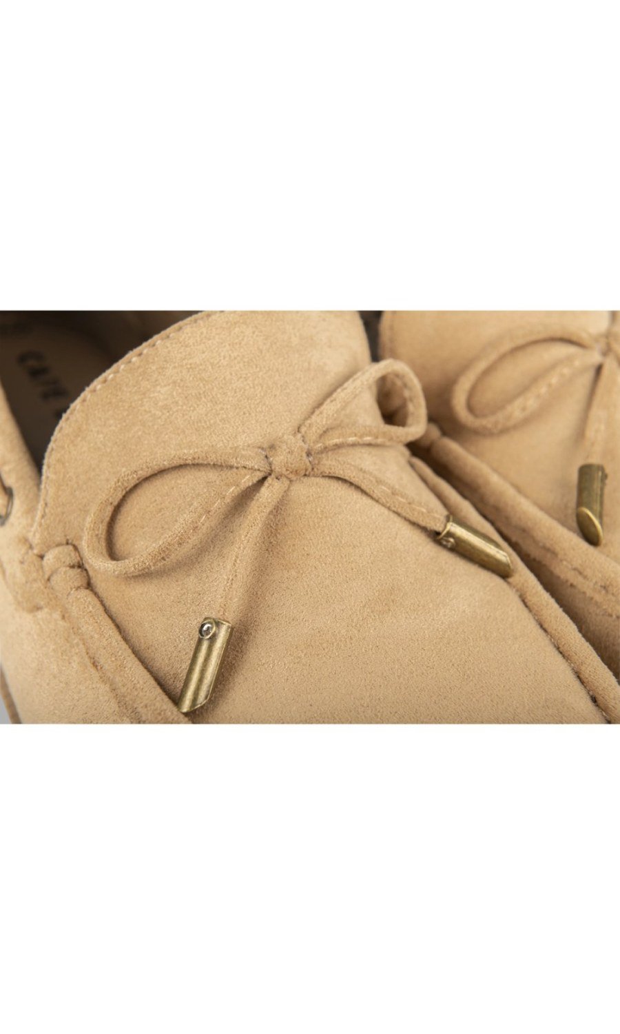 Mocassins à nœud semelle blanche beiges