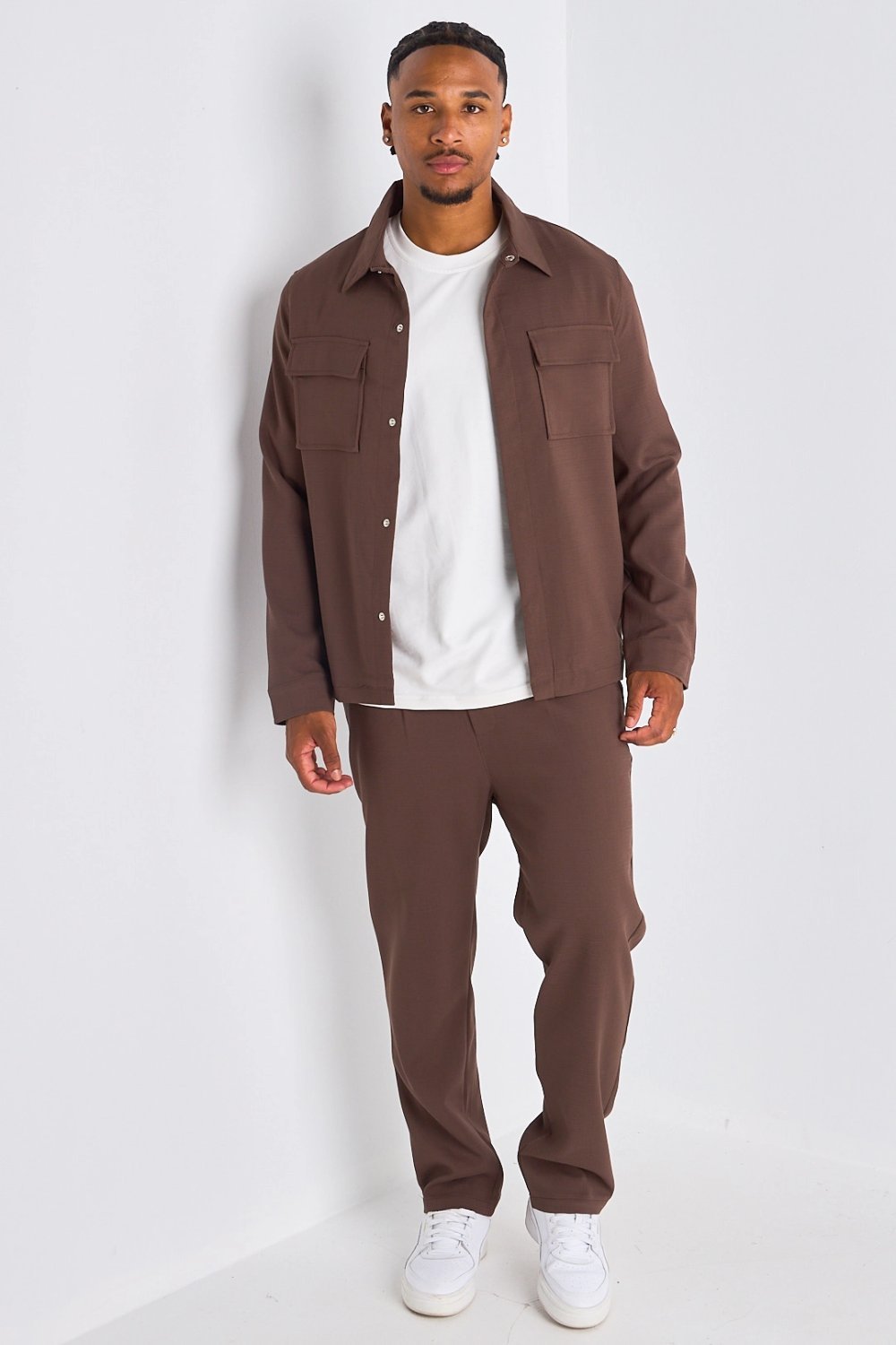 Brown buttoned jacket and trousers set