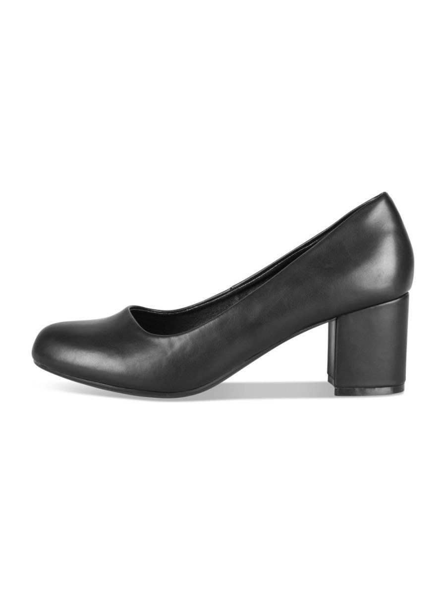 Black block-heel round-toe pumps