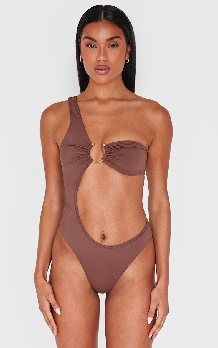 Maillot de bain une épaule à découpes