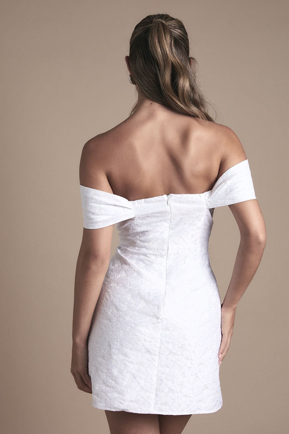 Short off-the-shoulder jacquard wedding dress