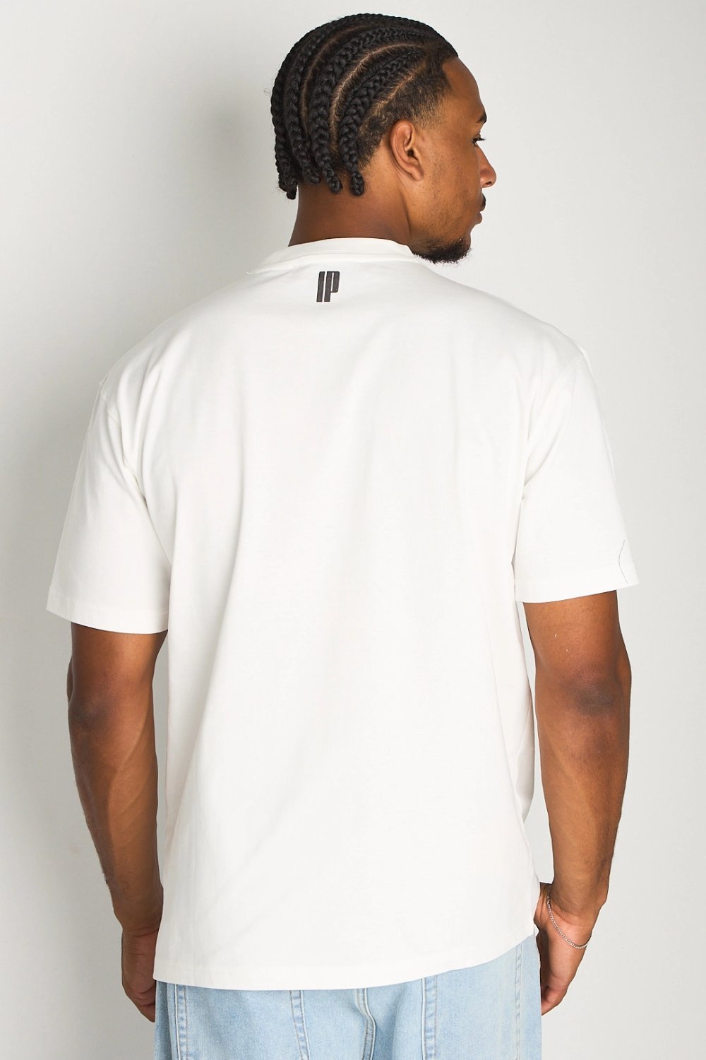 T-shirt à inscription cloutée écru