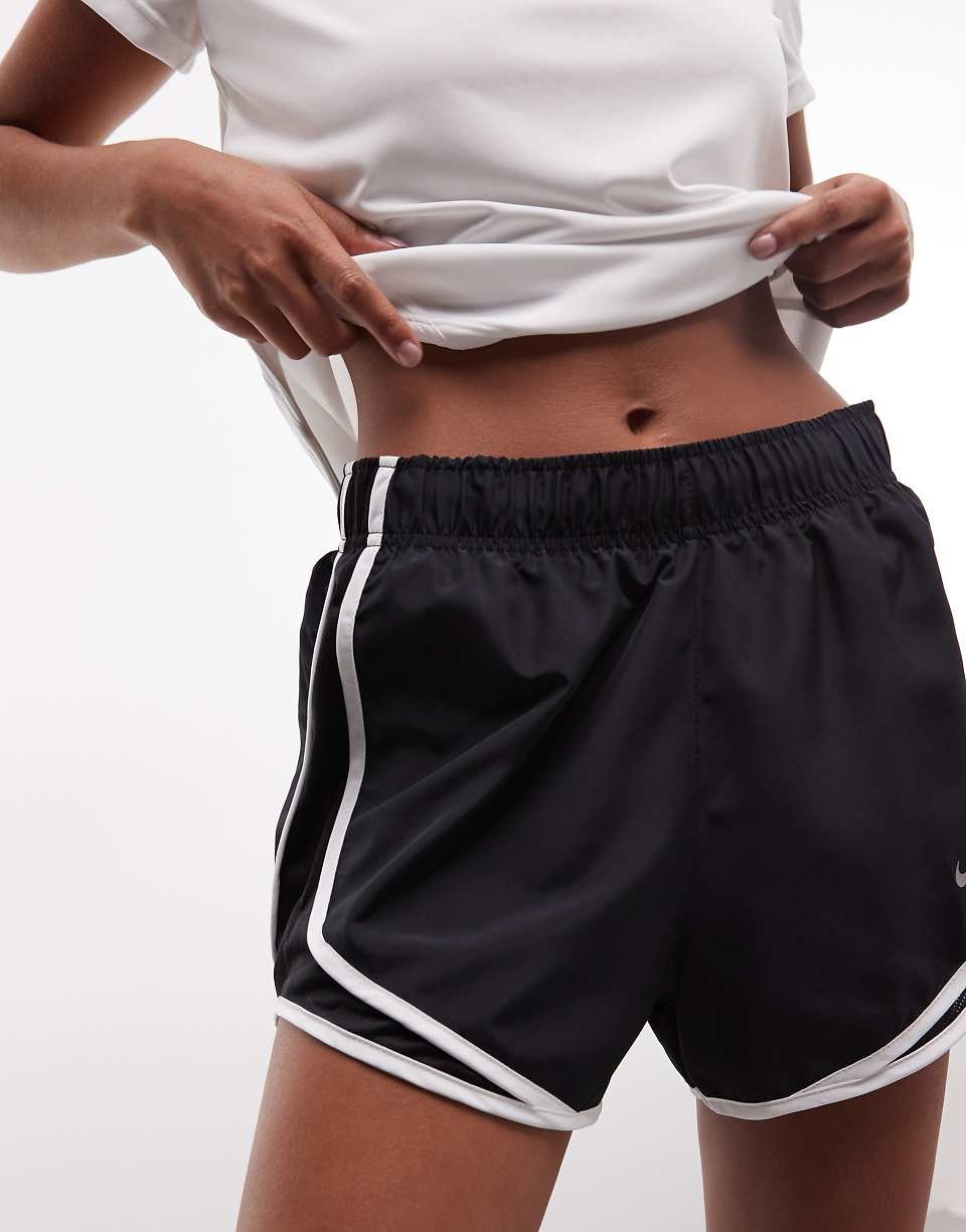 شورت 3 إنش Dri-FIT بخصر متوسط الارتفاع