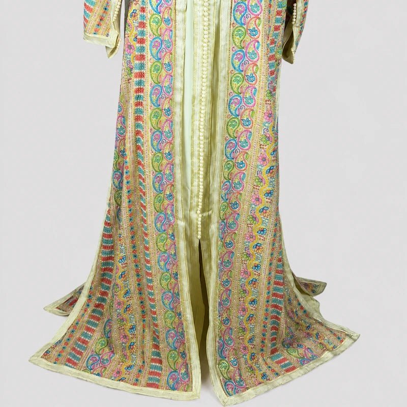 Takchita en sari jaune pastel à motifs