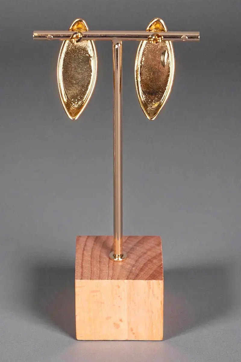 Gold-tone mother-of-pearl effect cabochon earrings