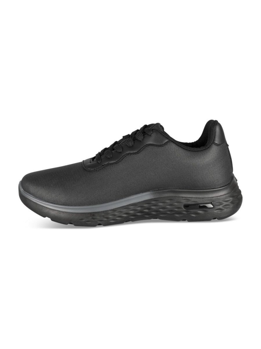 Black plain sneakers with chunky sole