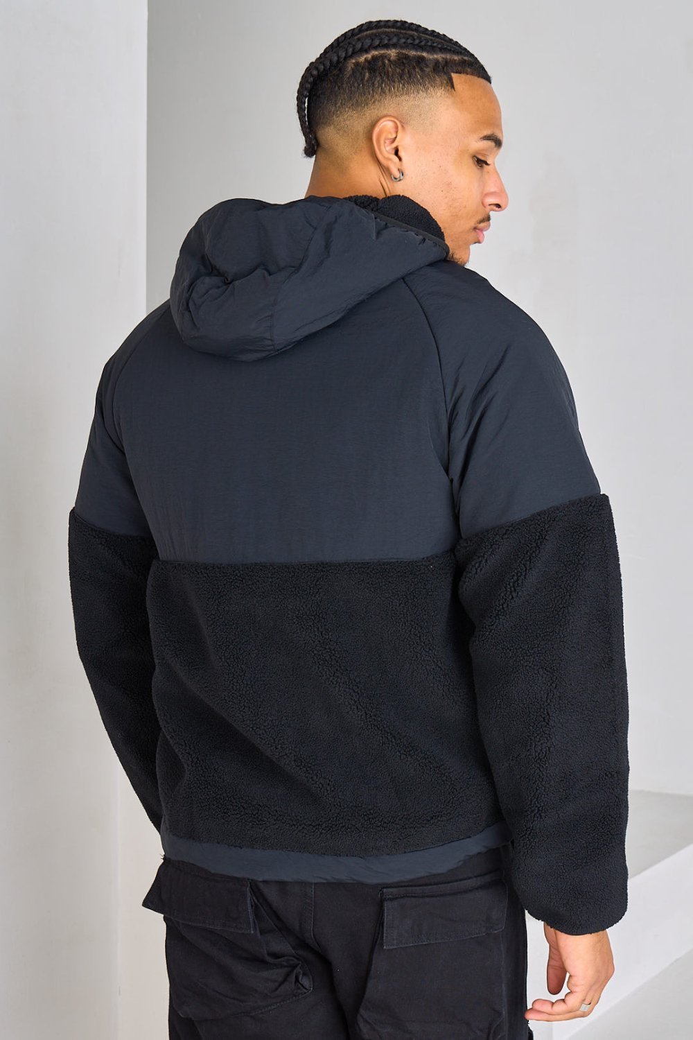 Short black two-tone hooded jacket