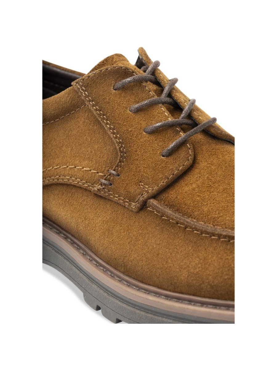 Camel moc-toe derbies, lug sole